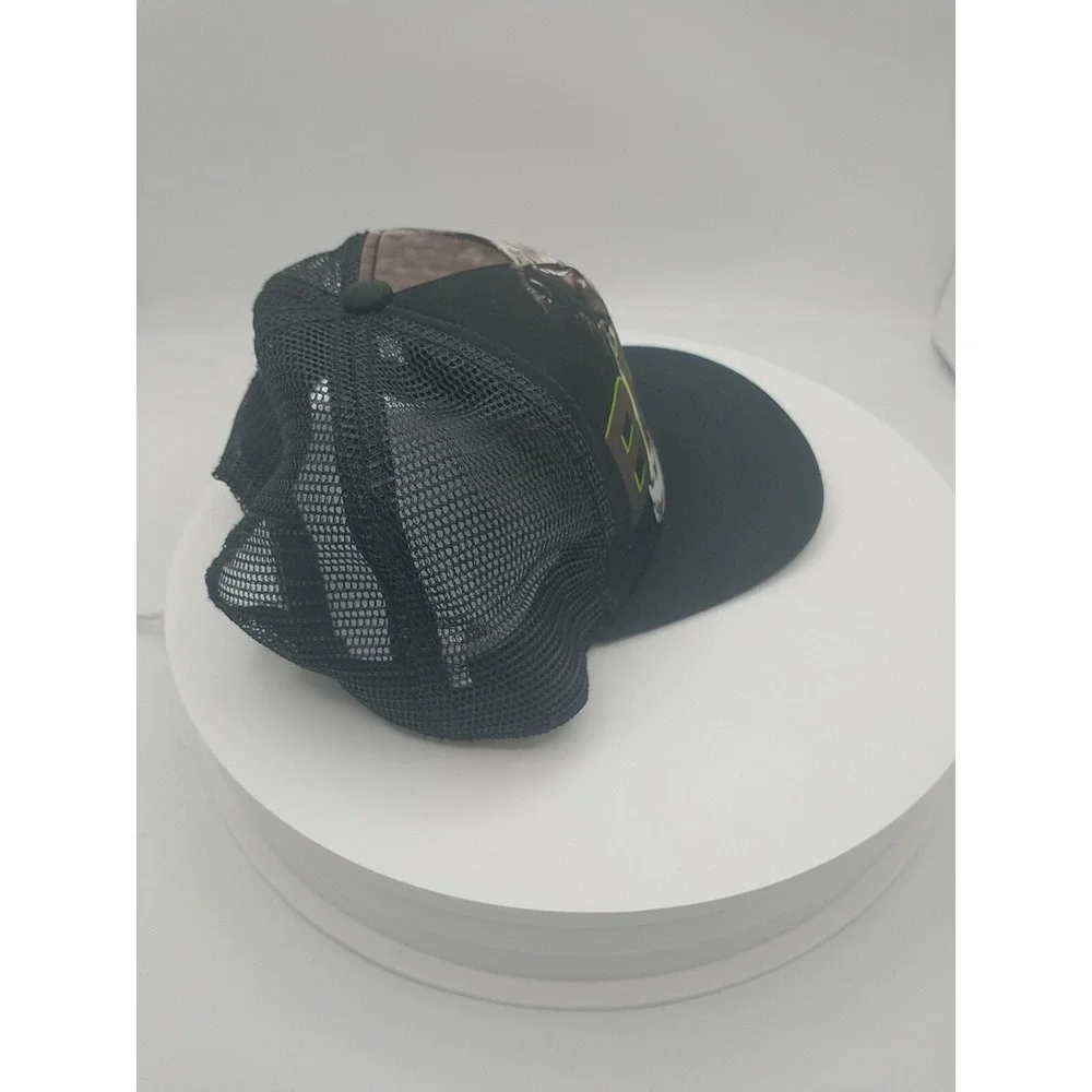Unbranded trucker style
